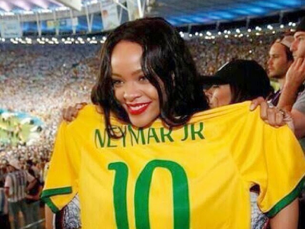 Wah, Rihanna akan Beli Sebuah Klub Sepakbola di Inggris?